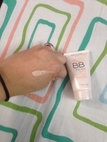 Oriflame 5 in 1 skin dream BB cream swatch 