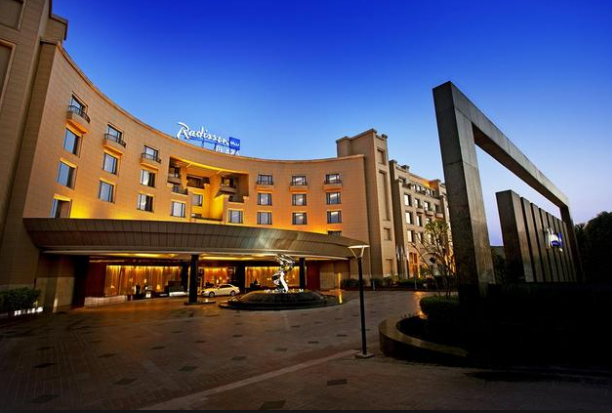 hotel radisson blu plaza